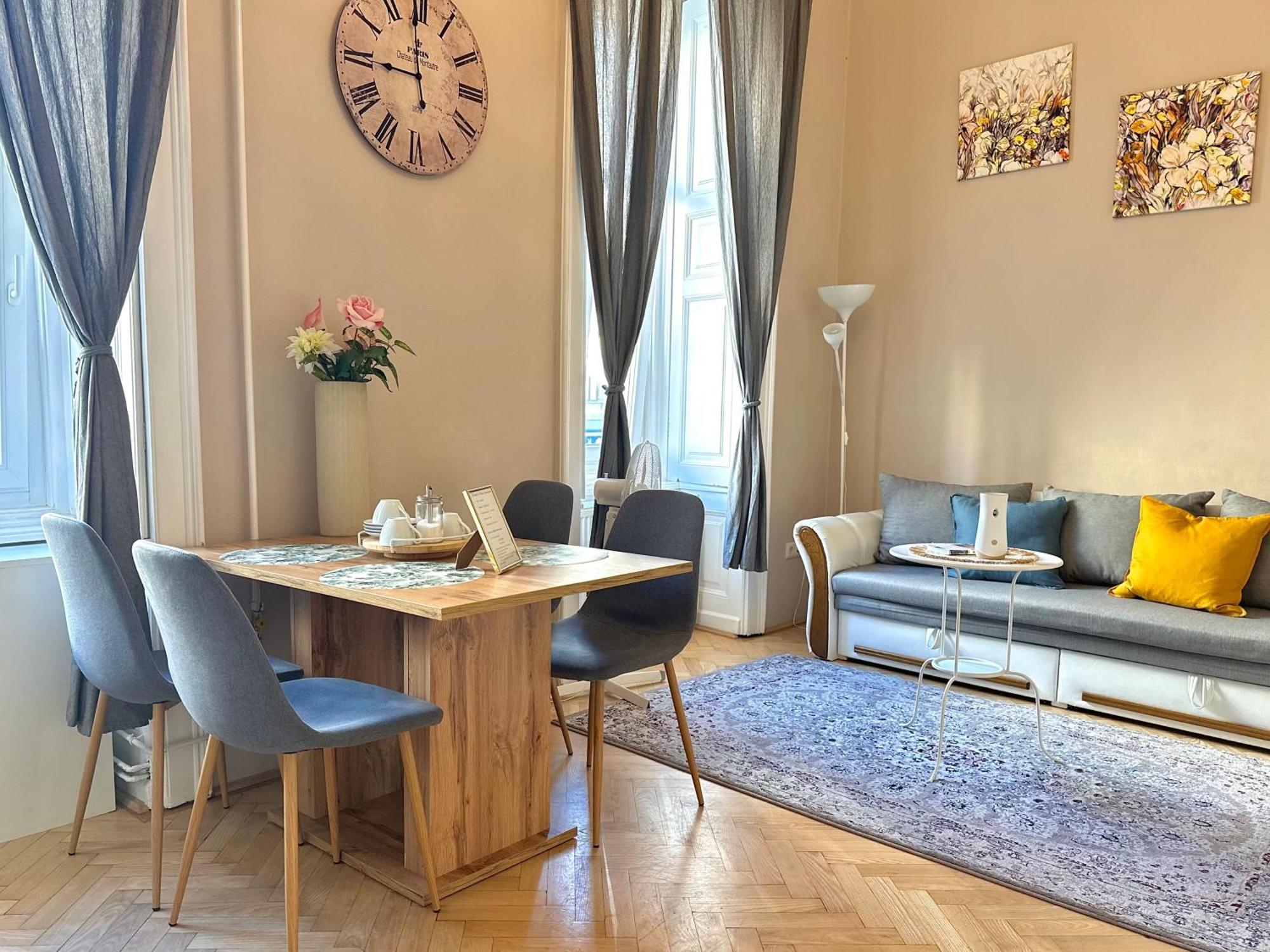 Budapest Palace Apartment - Palace District - Downtown エクステリア 写真